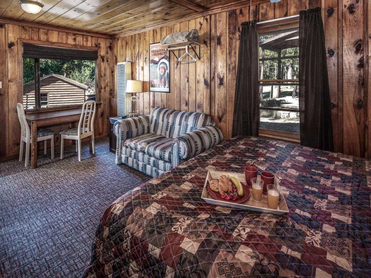 Apache Village 4, King Studio, Midtown, Sleeps 2 Рюидозо Екстериор снимка